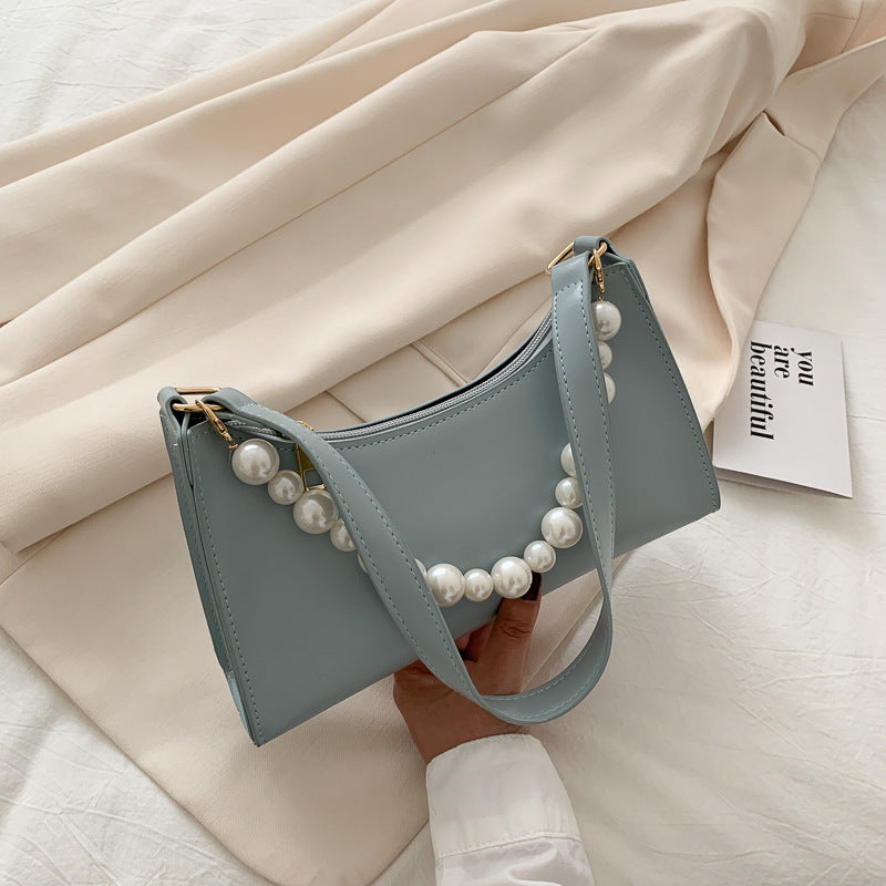 Exquisite Elegance: The White Pearl-Strap Beauty - A Stunning Women's Handbag