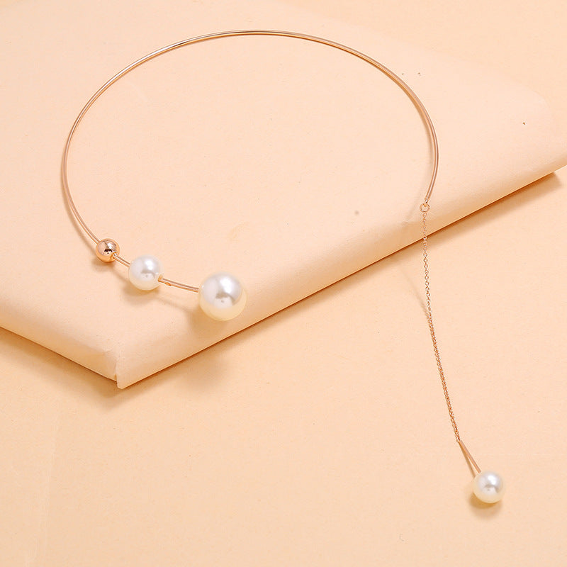 Enchanting Elegance: White Pearl Rose Gold Pendant Necklace